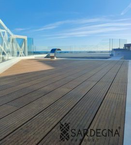 Decking in bamboo