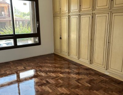 PARQUET TRADIZIONALE IN NOCE AMERICANO