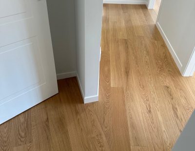 POSA INCOLLATA DI PARQUET PREFINITO IN ROVERE PRIMA SCELTA MARDEGAN